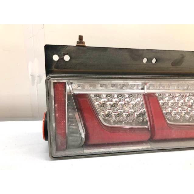 Koto テールランプ 220-11075 左側用 大型トラック 3連 LEDテールランプ 左 24V KOITO220-11075（Z37-38m