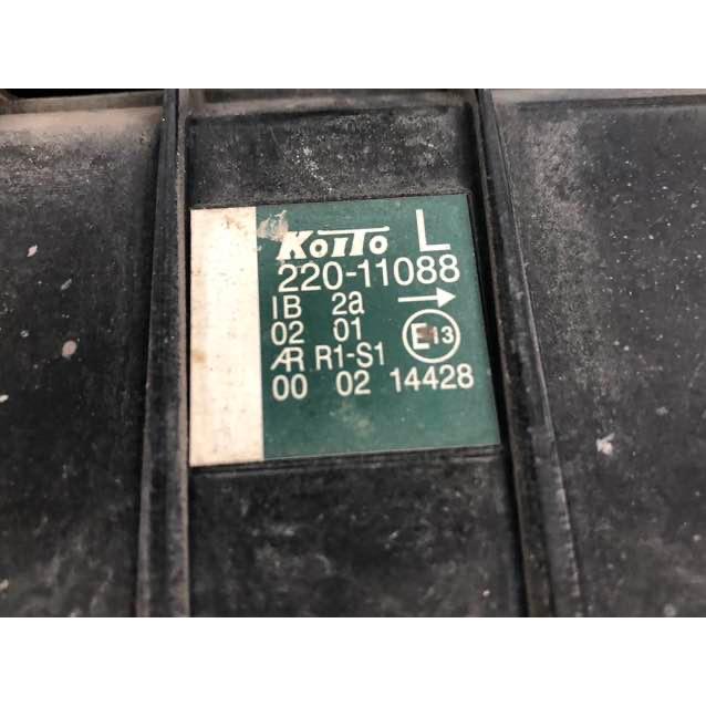 Koto テールランプ 220-11075 左側用 大型トラック 3連 LEDテールランプ 左 24V KOITO220-11075（Z37-38m