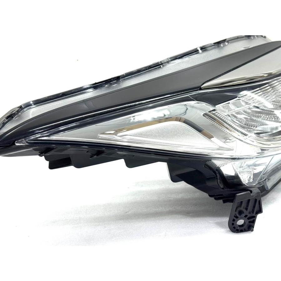 ☆良品☆ ホンダ ヴェゼル RU1/2/3/4 後期 純正 右 LED ヘッドライト