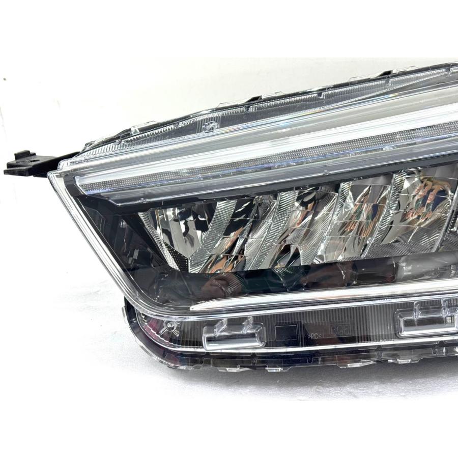 ☆美品☆ トヨタ ライズ A200A A210A 純正 左 LED ヘッドライト