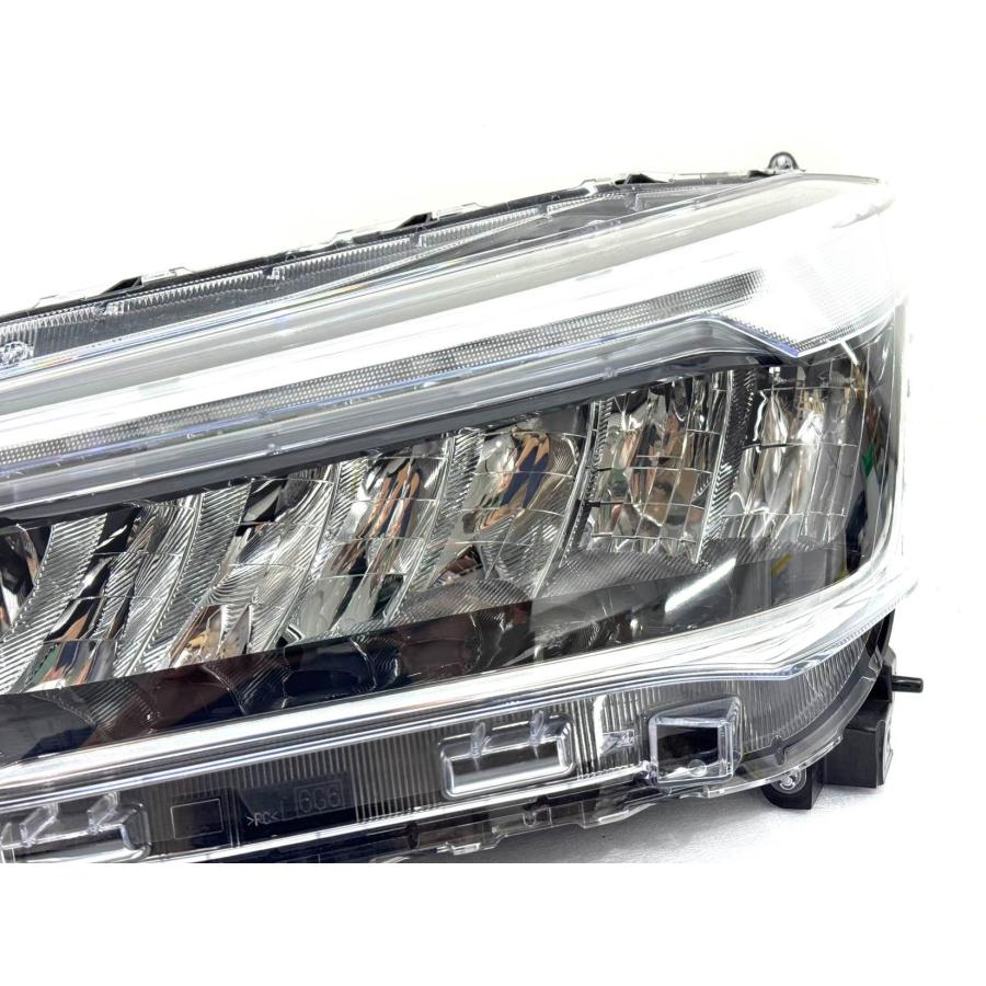 TOYOTA ライズ　純正ヘッドライト　左　A200A A210A ☆美品☆ トヨタ ライズ A200A A210A 純正 左 LED ヘッドライト
