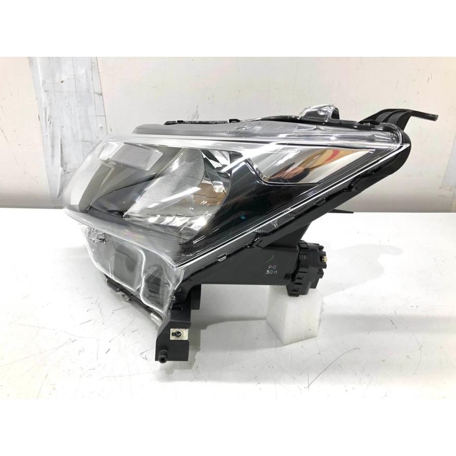 ♪良品♪ タンク M900A 純正 ヘッドランプ 左 ハロゲン STANLEY W3919