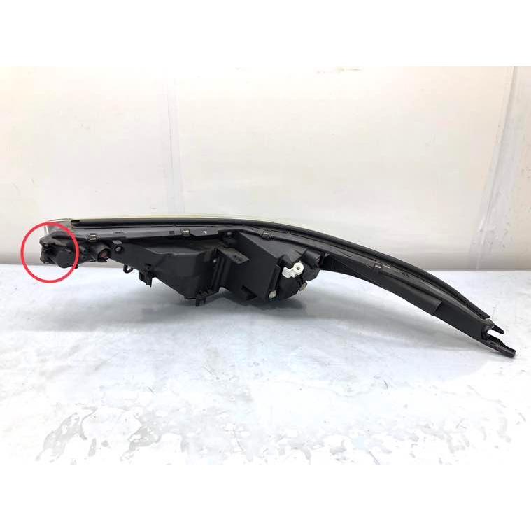 トヨタ C-HR ZYX10/NGX50 前期 純正 ヘッドランプ 右 KOITO10-101 刻印