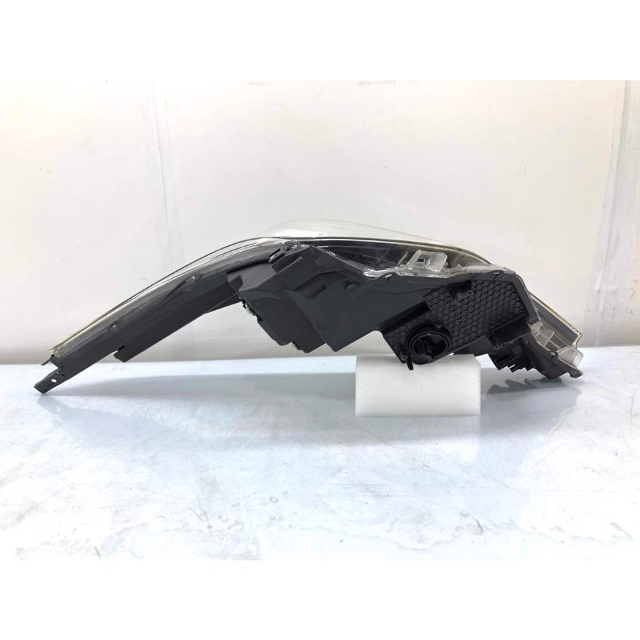 トヨタ C-HR ZYX10/NGX50 前期 純正 ヘッドランプ 右 KOITO10-101 刻印
