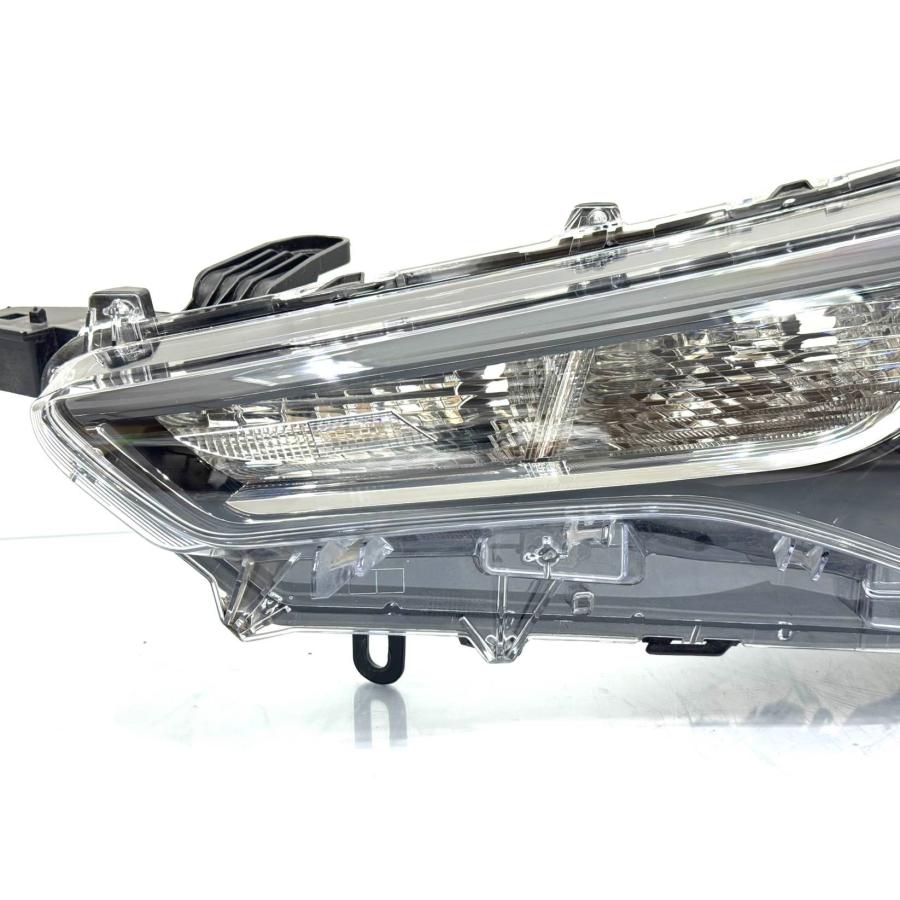 ryuto カローラクロスライト￼左右セット￼美品 ☆美品☆ トヨタ カローラクロス G ZSG10 純正 左 LED ヘッドライト