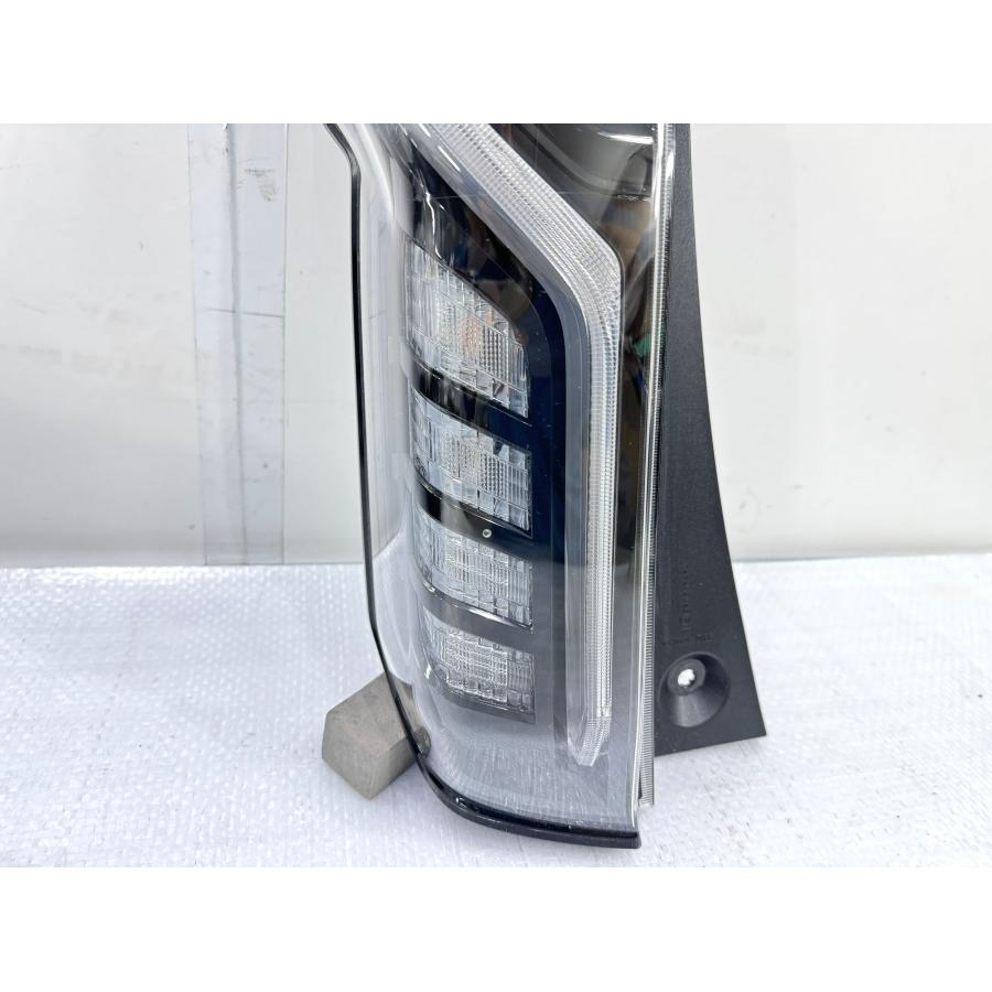 良品・スタイルブラック】N-BOXカスタム JF3/JF4 純正テールライト 左