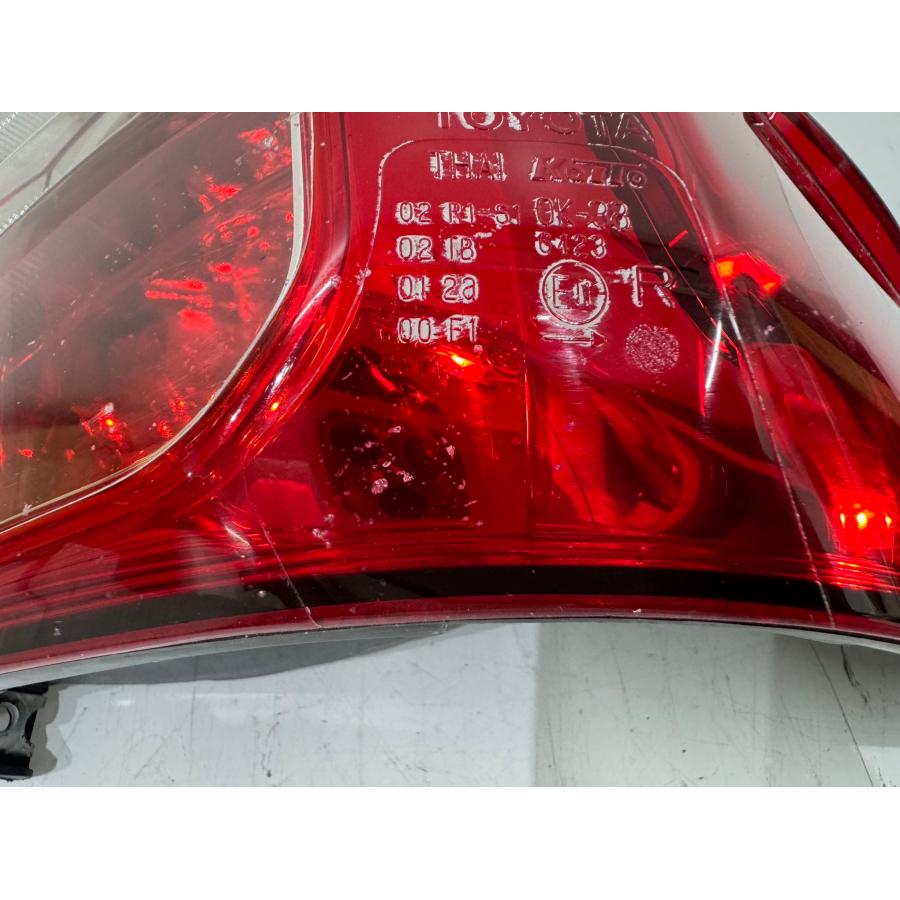 ハイラックス GUN125 前期 純正テールライト左右 KOITO 0K-37/0K-38