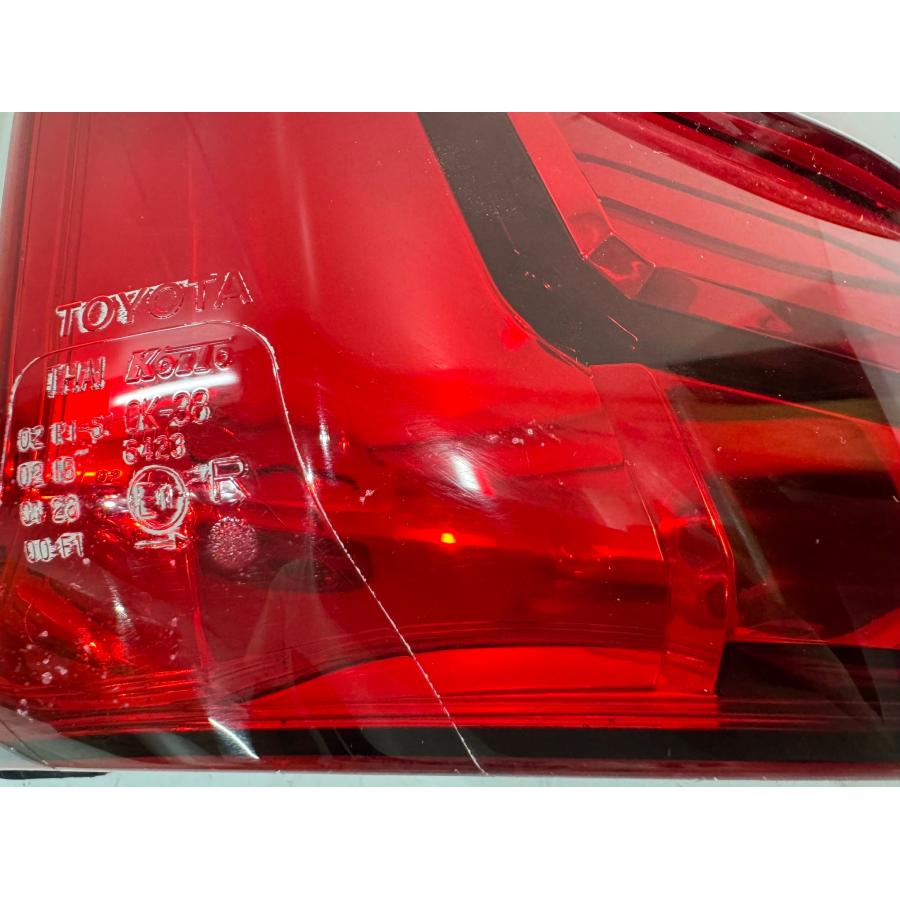 ハイラックス GUN125 前期 純正テールライト左右 KOITO 0K-37/0K-38