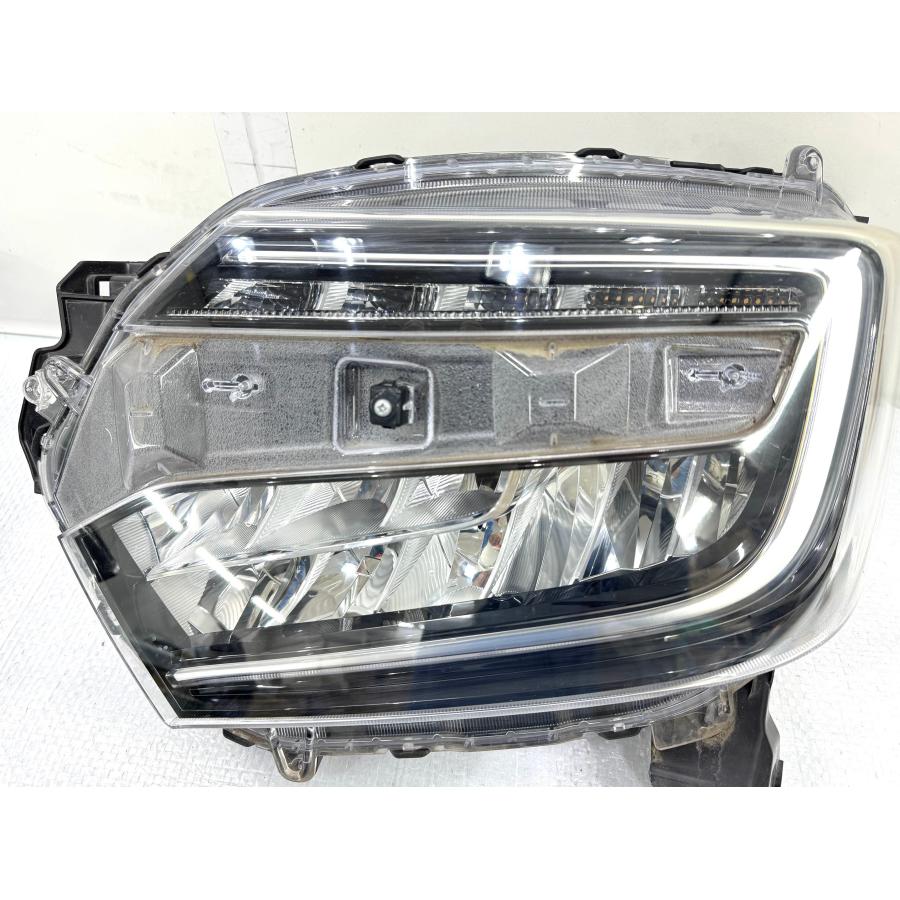 N-BOXカスタム JF3/JF4 前期 純正LEDヘッドライト 左 STANLEY W3106
