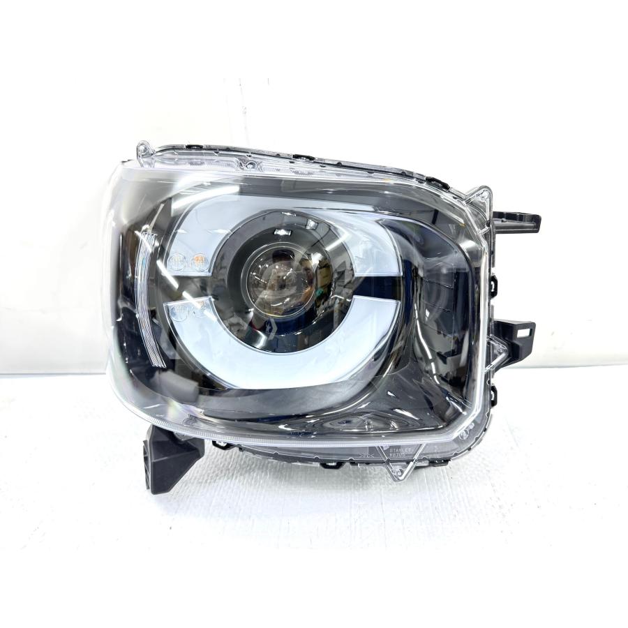 美品・破損無】N-BOX JF5/JF6 純正LEDヘッドライト 右 STANLEY W6705 