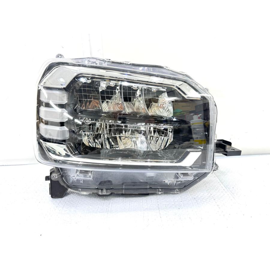 、純正、523d.Mスピリッツ、2020年製 LED ヘッドライト右側 タフト LA900S 純正LEDヘッドライト 右 KOITO 100-6907D （Z39-52