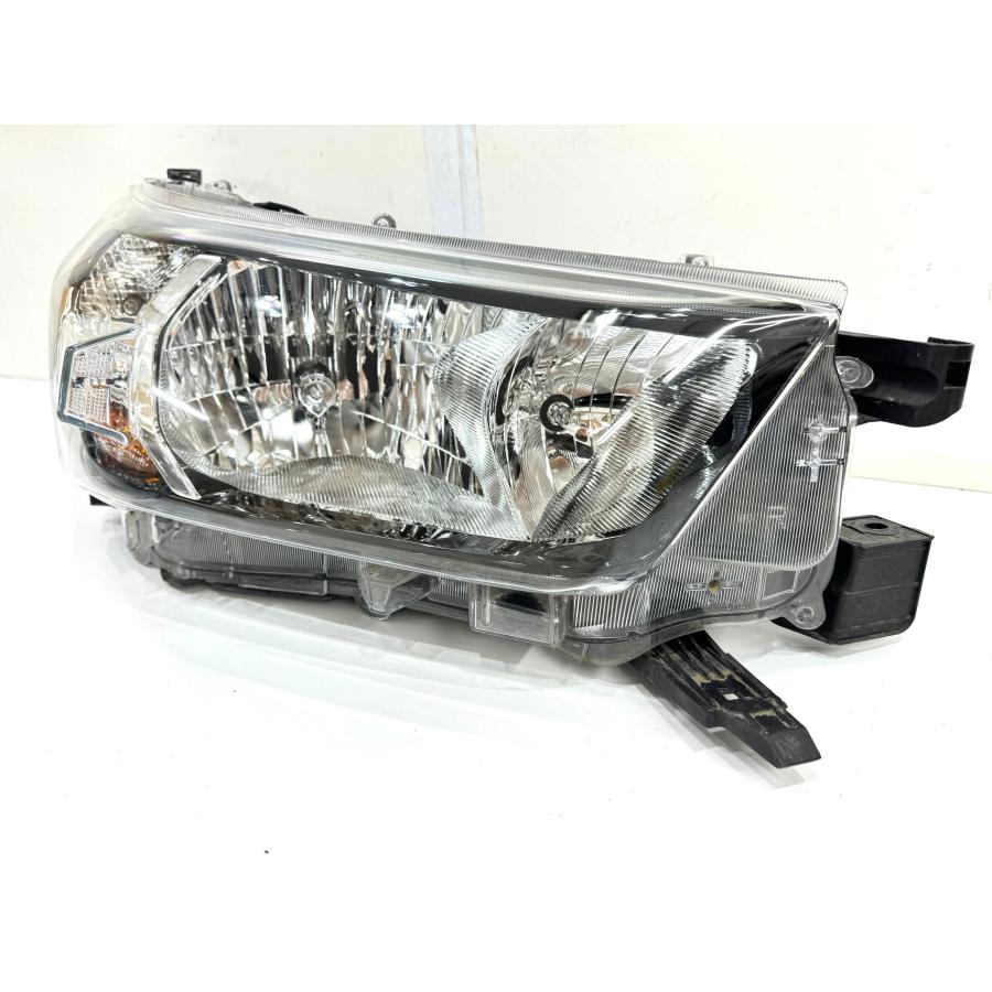 良品/破損無】ハイラックスス GUN125 後期 純正ハロゲンヘッドライト