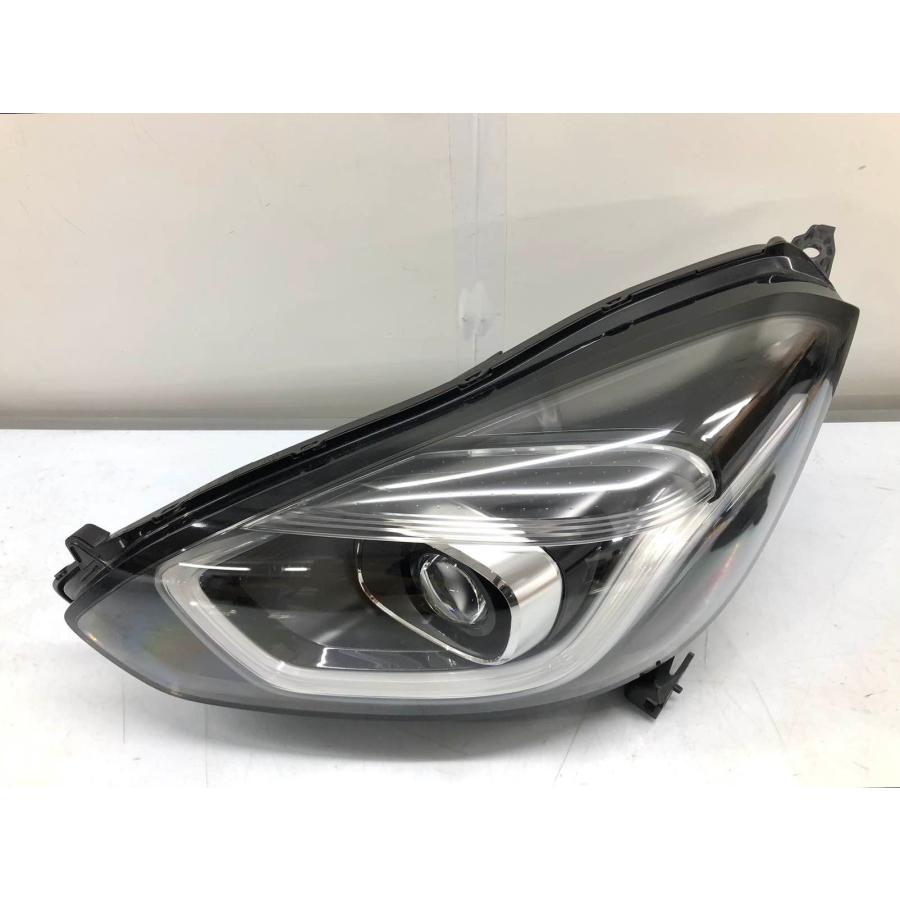 ホンダ フィット GR1/2/3/4/6/7/8 前期 純正 ヘッドランプ 左 STANLEY