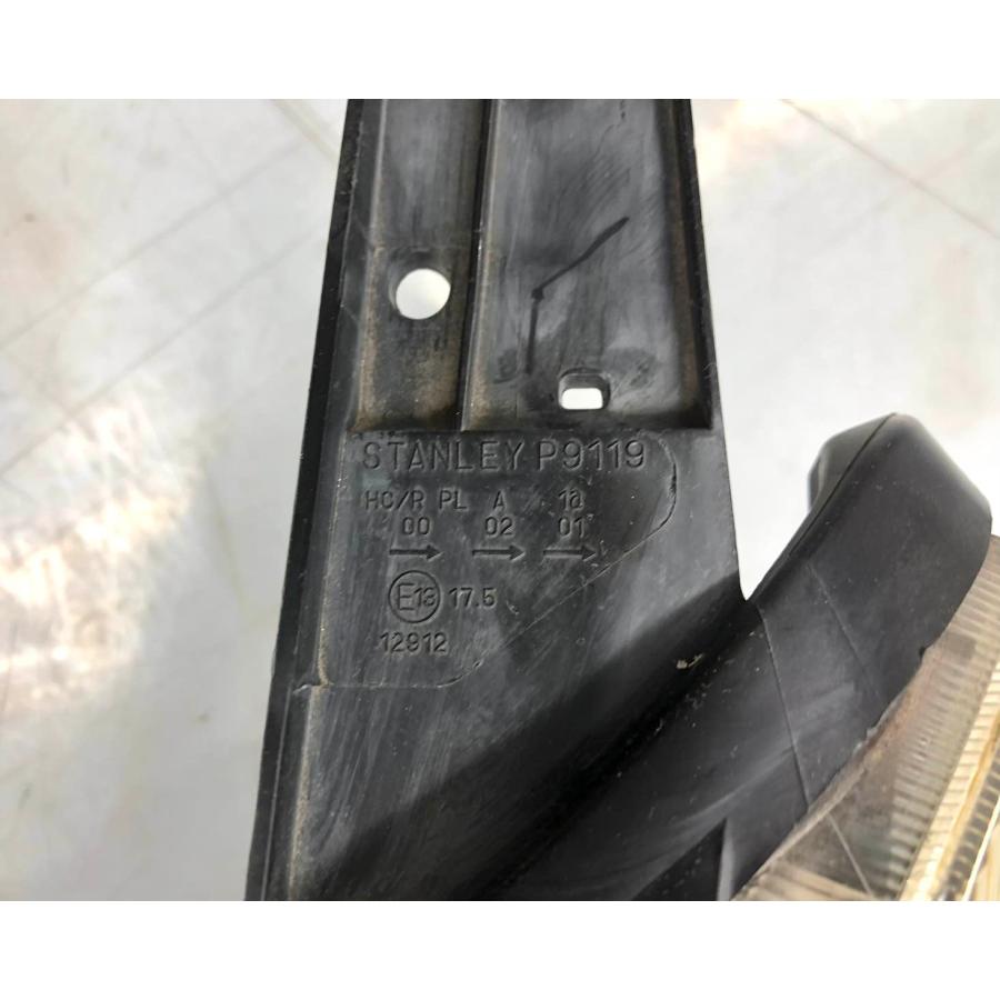 スズキ スイフト ZC72S 純正 ヘッドランプ 左 ハロゲン STANLEY P9119