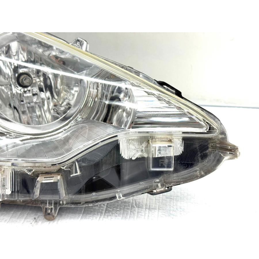 ☆良品☆ トヨタ アクア NHP10 前期 純正 右 ハロゲンヘッドライト