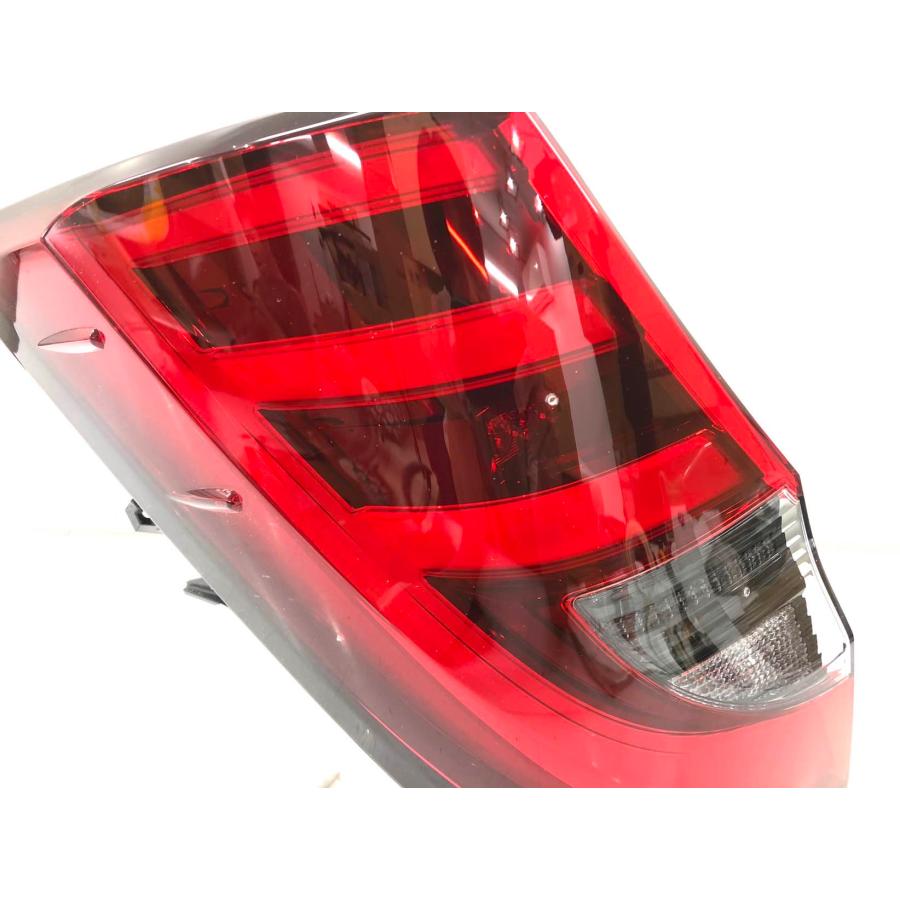 トヨタ ノア MZRA90W 純正 テールランプ 左 KOITO V1-6（Z4-58m