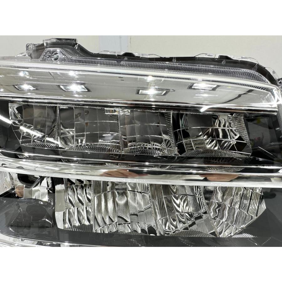 新型S700V ハイゼットカーゴ　 純正　ヘッドライト左 ほぼ新品 新型S700V ハイゼットカーゴ 純正 左 LED - メルカリ