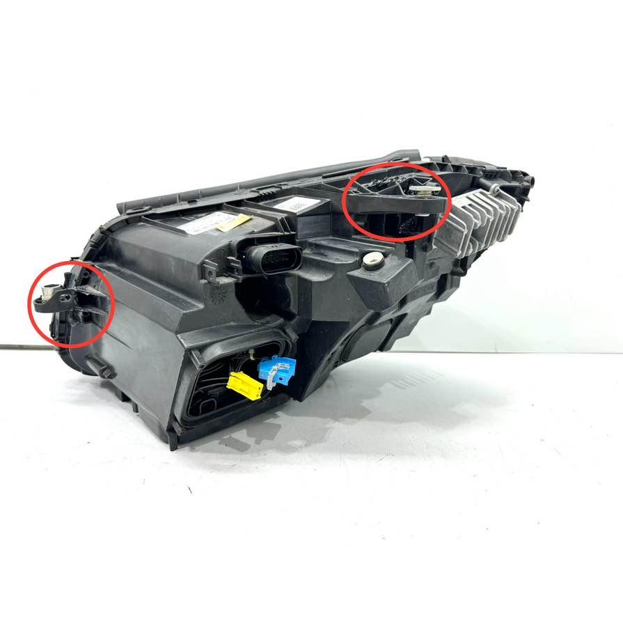 メルセデスベンツ W205 Cクラス 前期 純正 右 LED ヘッドライト