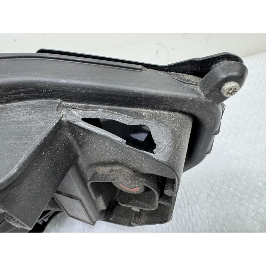 プリウス60 ZVW60/MXWH60 純正LEDヘッドライト 左 KOITO 47-123/刻印X