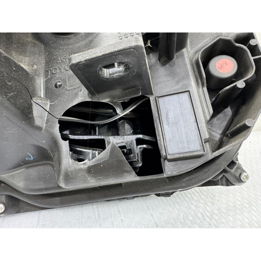 プリウス60 ZVW60/MXWH60 純正LEDヘッドライト 左 KOITO 47-123/刻印X