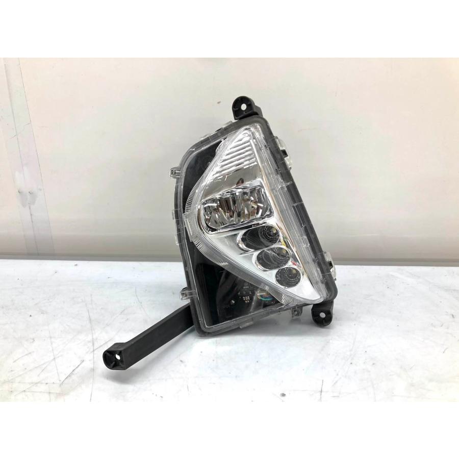 ♪美品♪プリウス ZVW50 前期 純正 フォグランプ 左 LED KOITO47-83