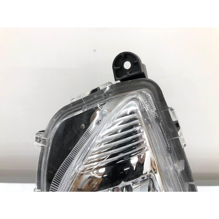 ♪美品♪プリウス ZVW50 前期 純正 フォグランプ 左 LED KOITO47-83