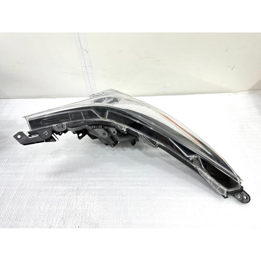 プリウス50 ZVW50 前期 純正LEDヘッドライト 右 KOITO 47-75/刻印C1
