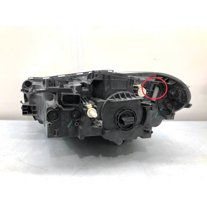 ♪レンズ綺麗♪BMW X1 F48 純正 ヘッドランプ 右 LED 90117918/63.11