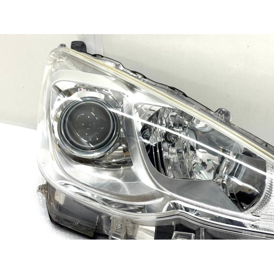 ☆美品☆ トヨタ アクア NHP10 中期 純正 右 ハロゲンヘッドライト