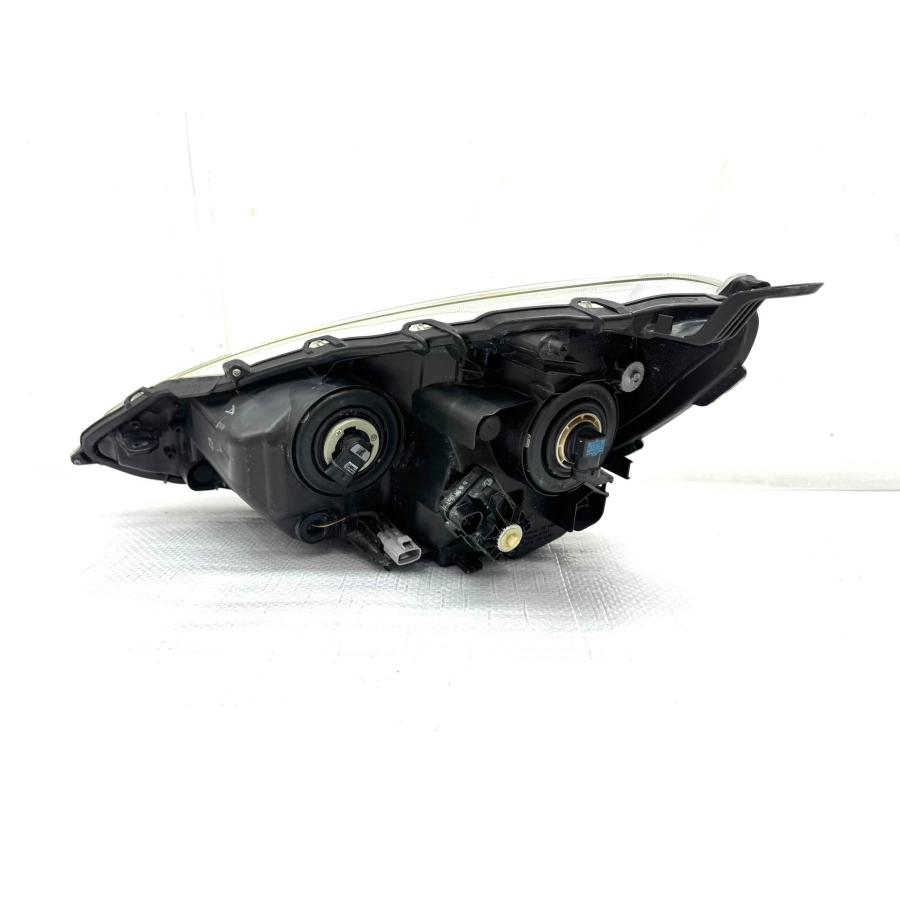 ☆美品☆ トヨタ アクア NHP10 中期 純正 右 ハロゲンヘッドライト