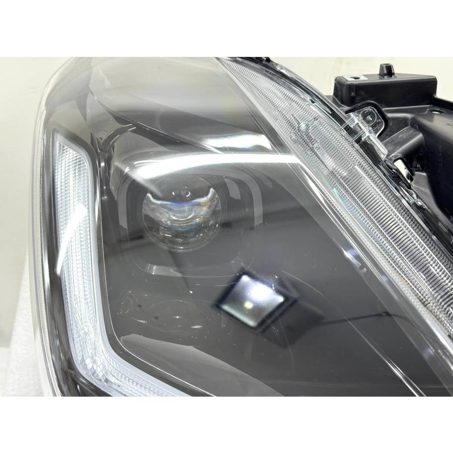 ☆美品☆ スズキ スイフト ZCEDS ZCDDS 純正 右 LED ヘッドライト