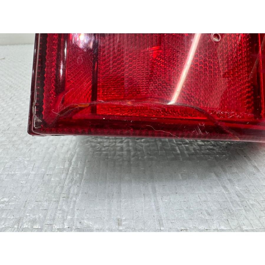 200系 ハイエース 純正テールライト 右 KOITO 26-120 （Z41-16） : Re