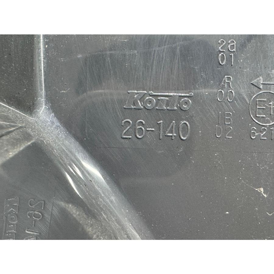 200系 ハイエース 後期 純正テールライト 左 KOITO 26-140 （Z41-17