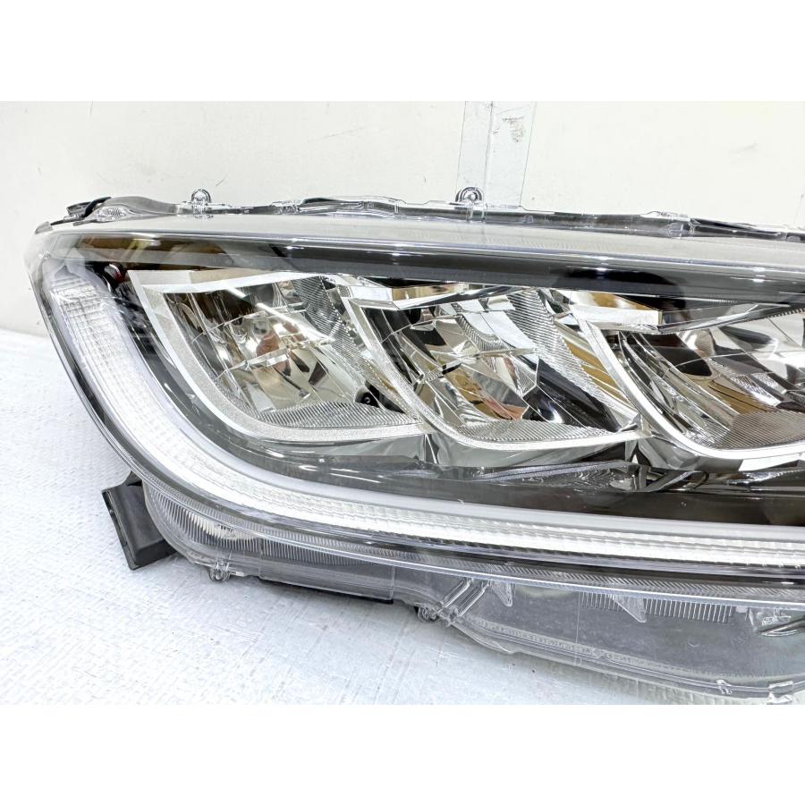 ヤリス MXPA10/KSP210 純正LEDヘッドライト 右 KOITO K0-3/刻印K2