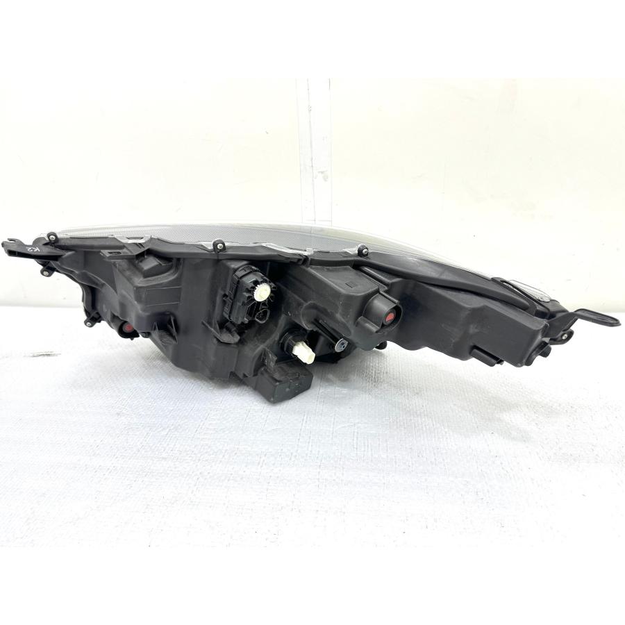 ヤリス MXPA10/KSP210 純正LEDヘッドライト 右 KOITO K0-3/刻印K2