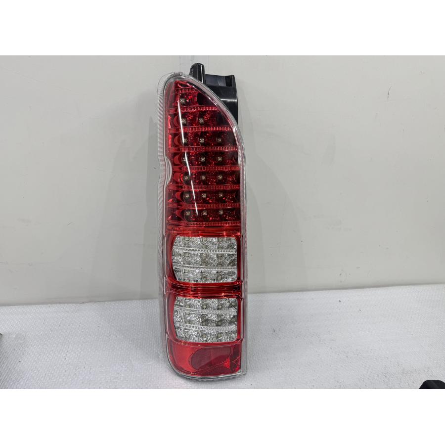 社外】200系 ハイエース テールライト左右 MX-238 (Z41-26) : Reパーツ