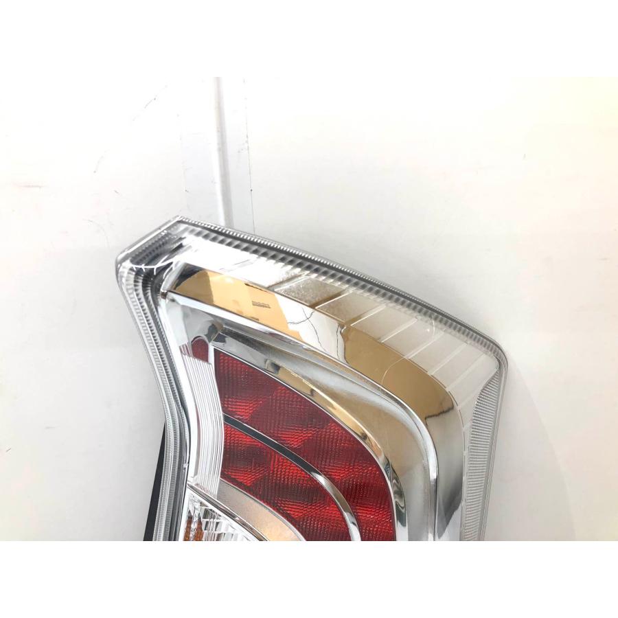 ♪小傷♪プリウス ZVW30 後期 純正 テールランプ 右 STANLEY47-37（Z41