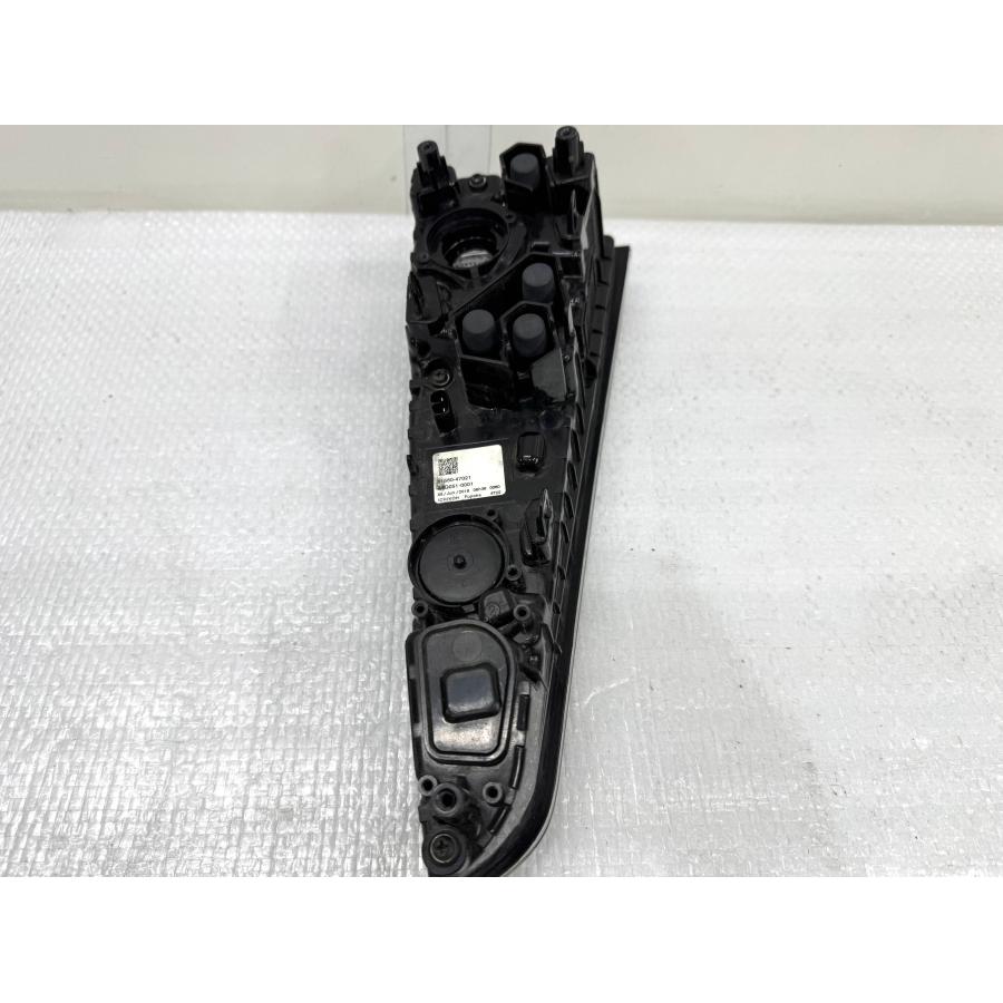 良品】プリウス50 ZVW50 前期 純正テールライト 右 リアフォグ無 KOITO