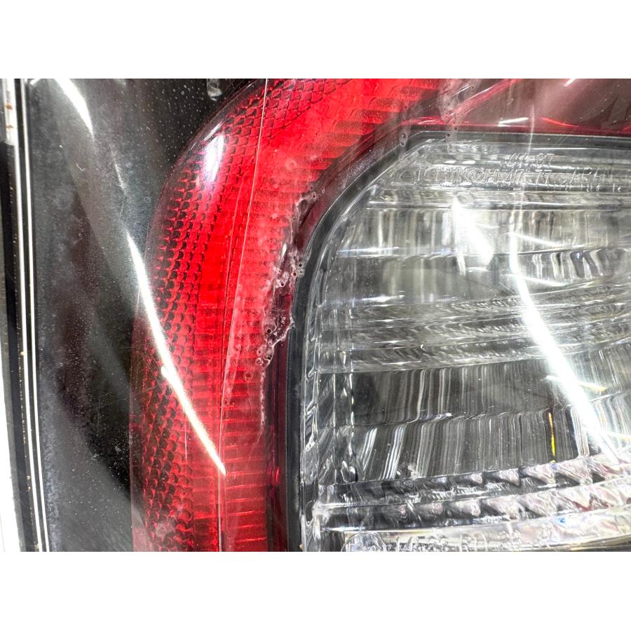 プリウス50 ZVW50 前期 純正テールライト 右 リアフォグ無 KOITO 47-77