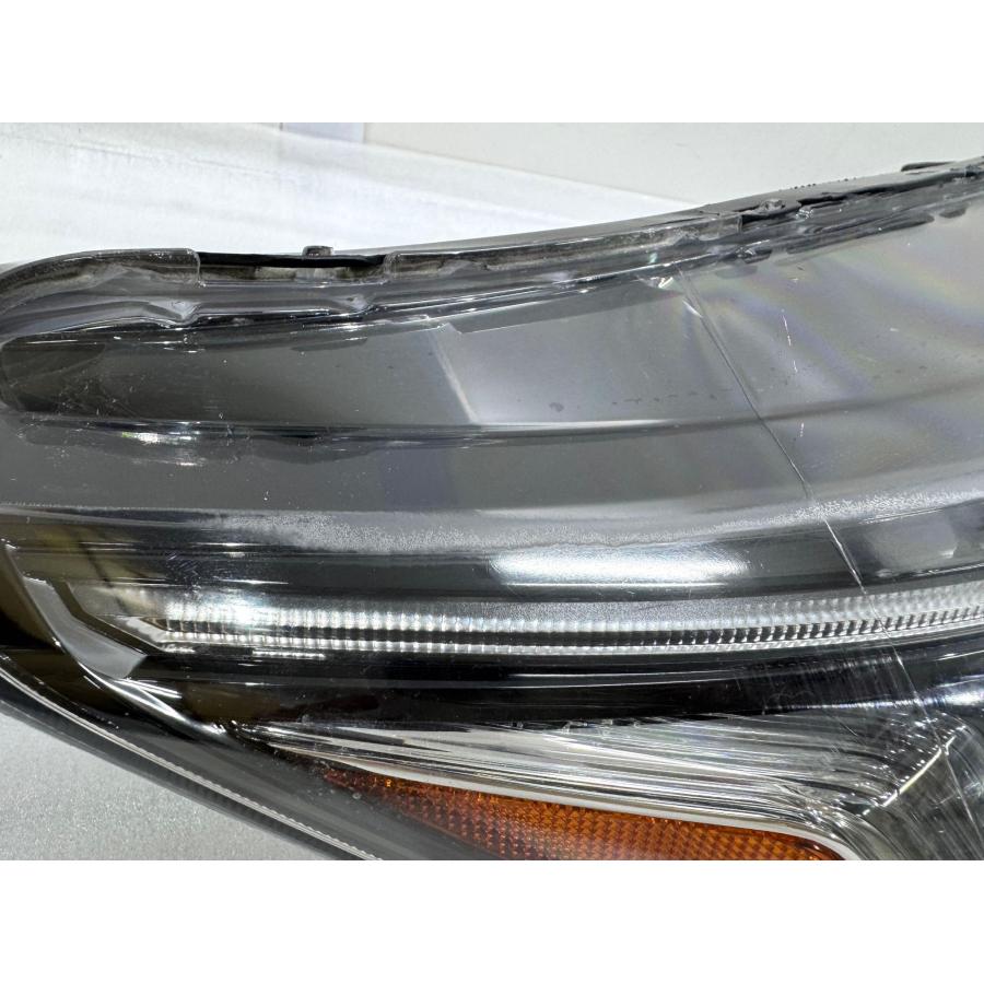 CR-V RW1/RW2/RT5/RT6 純正LEDヘッドライト 右 STANLEY W4744/刻印R-J0