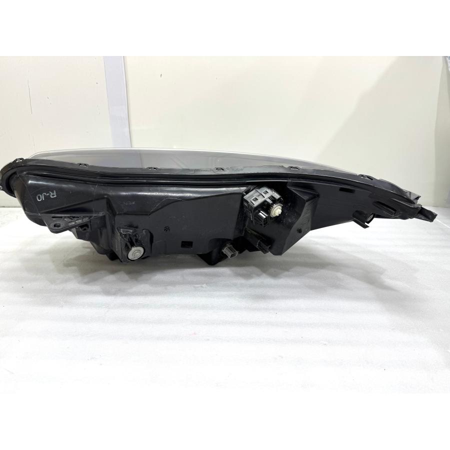 CR-V RW1/RW2/RT5/RT6 純正LEDヘッドライト 右 STANLEY W4744/刻印R-J0