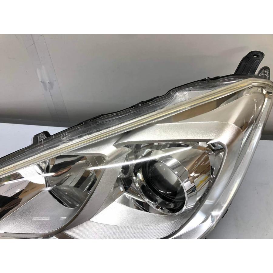 トヨタ アクア NHP10 中期 純正 ヘッドランプ 左 ハロゲン KOITO52-291