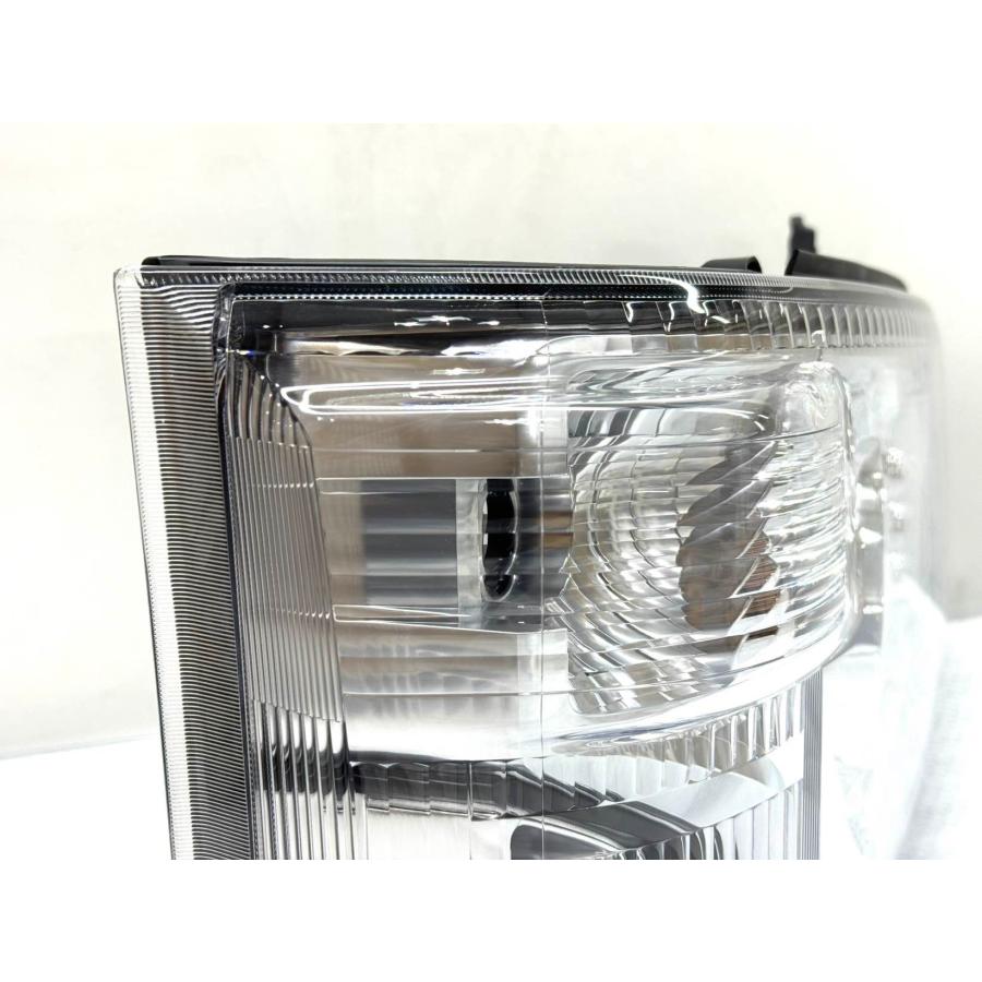 ☆美品☆ トヨタ ダイナ XZU700 純正 右 LED ヘッドライト 12V KOITO37