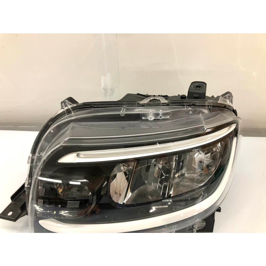 タントカスタムLA650SLEDヘッドライト左側 タントカスタムLA650SLEDヘッドライト左側 タントカスタム LA650S 後期