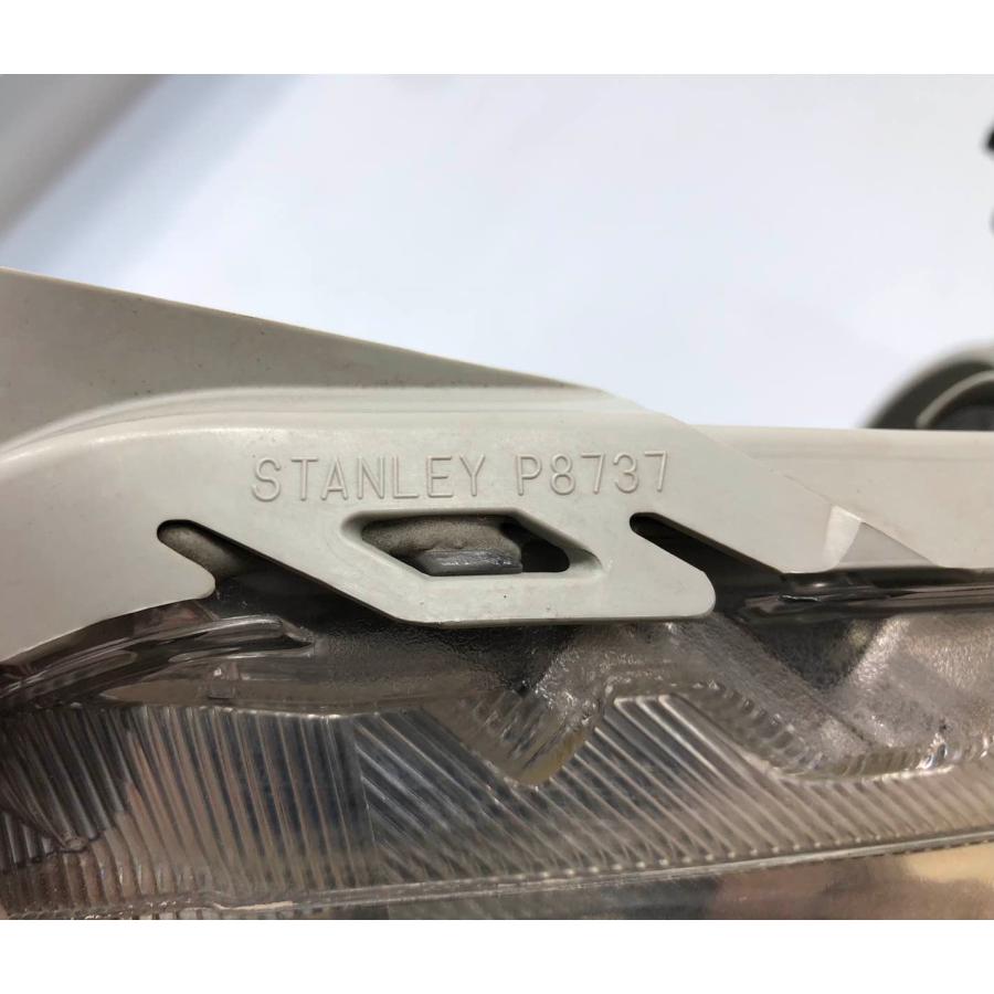 スズキ アルト HA25S 純正 ヘッドランプ 右 ハロゲン STANLEY P8737