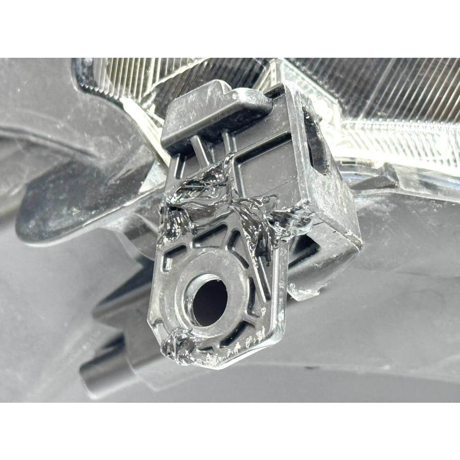 ☆良品☆ ホンダ ヴェゼル ハイブリッド RU3 前期 純正 右 LED ヘッド