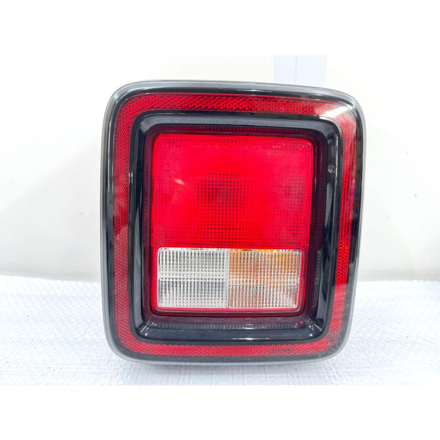 良品】Jeep/ジープラングラー JL 純正テールライト左右 （Z42-18