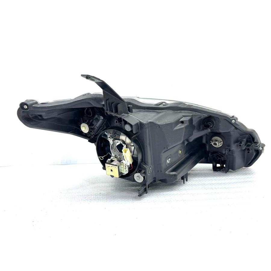 ☆美品☆ ホンダ フリード ハイブリッド GP3/4 純正 左 HID ヘッド