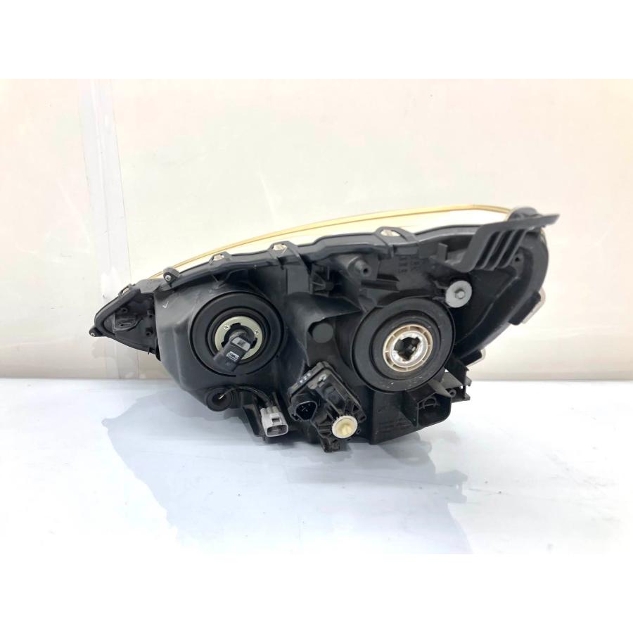 ♪破損無し♪アクア NHP10 中期 純正 ヘッドランプ 右 ハロゲン