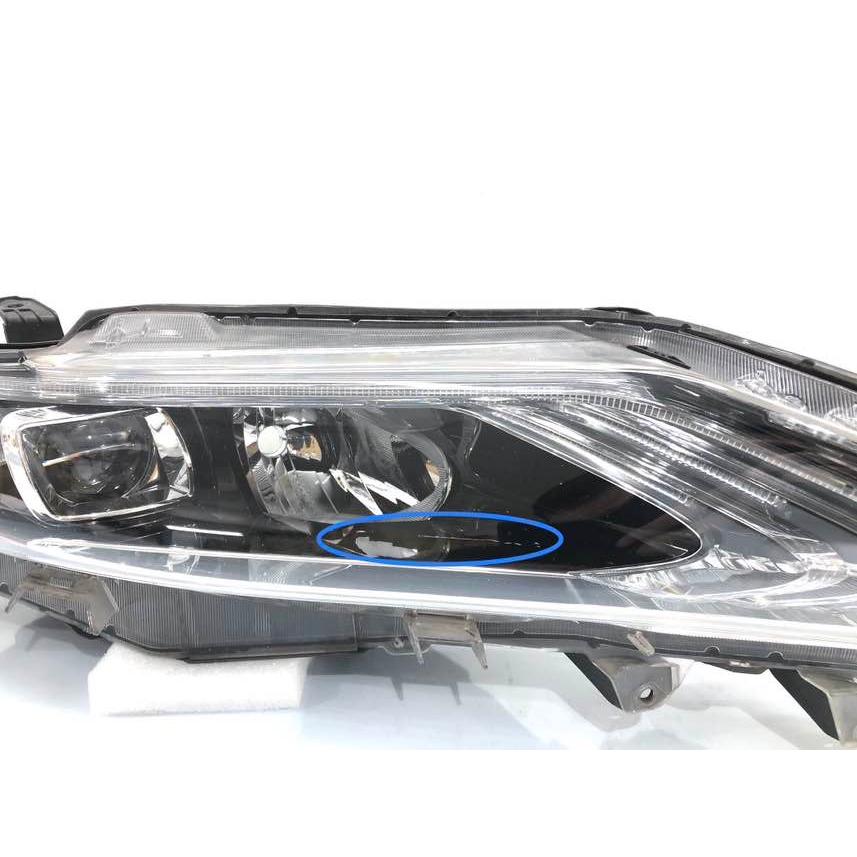 ハリヤー60系 右ヘッドライト トヨタ ハリアー ZSU60 前期 純正 ヘッドランプ 右 LED KOITO48-147